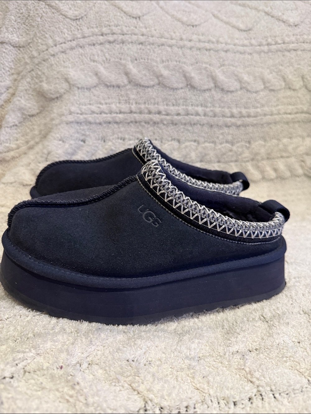 Ugg Tazz slippers